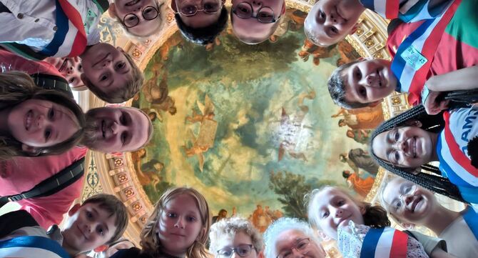 Visite du Sénat par les enfants du CME